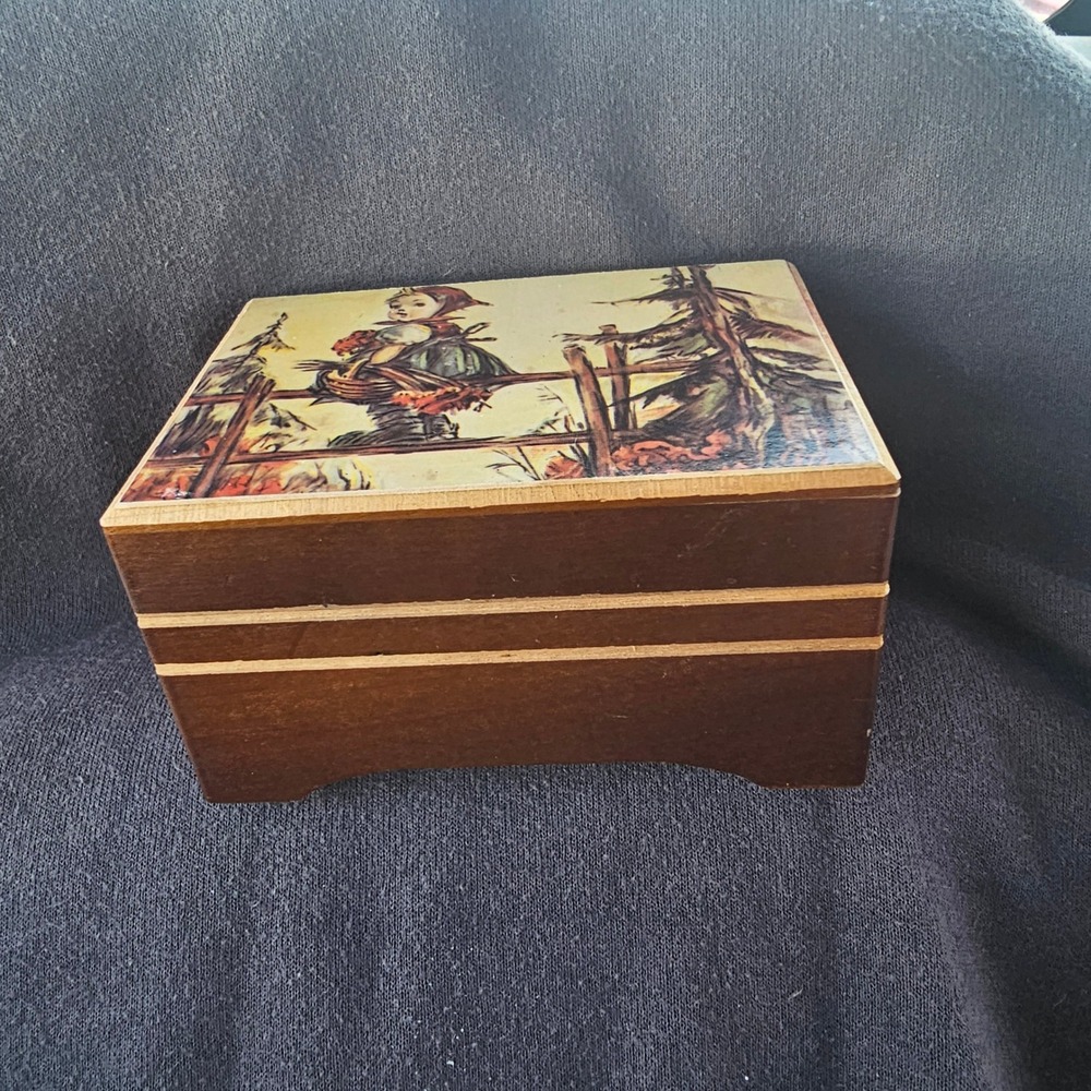 Vintage Sankyo Wood Music Box Hummel Style Girl Illustration Japan Movement